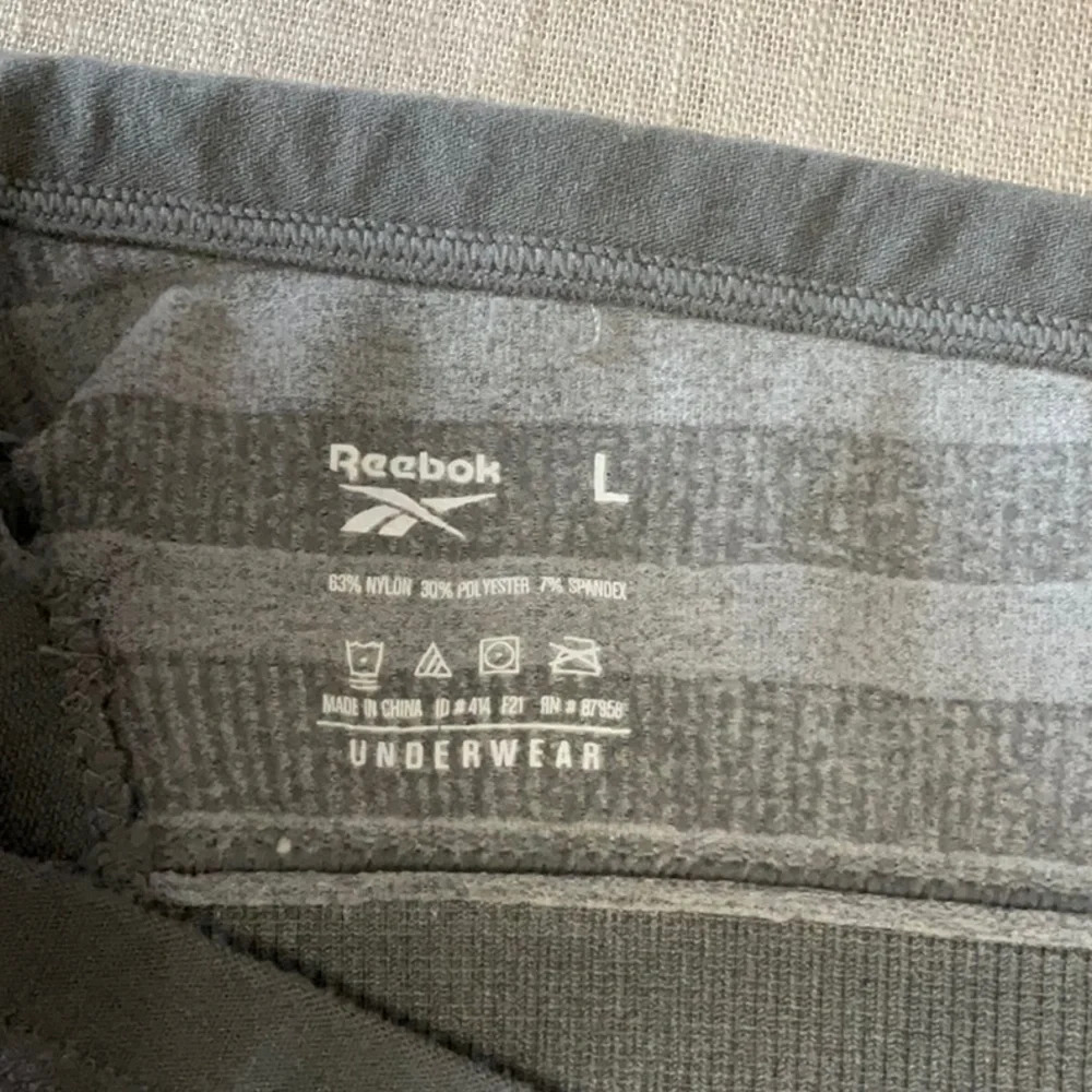 REEBOK - Picture 5 of 5